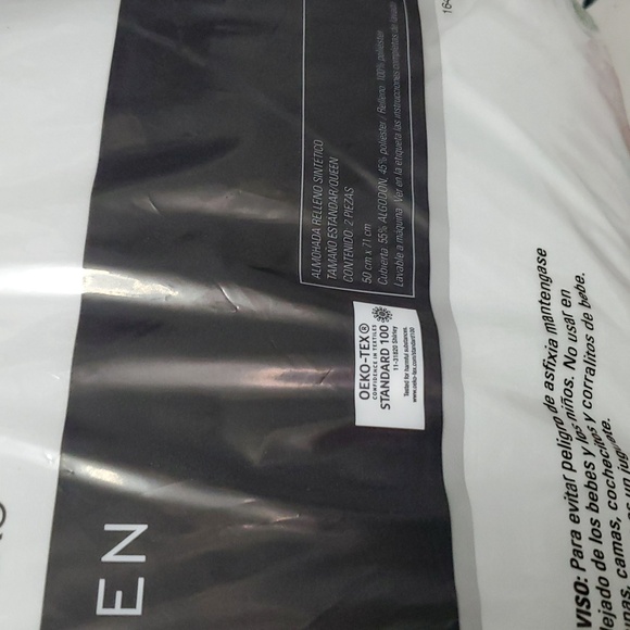 Brand New Wamsutta 1200 Thread Count Down Alternative 2 Pack Pillows. Standard. - Picture 6 of 11